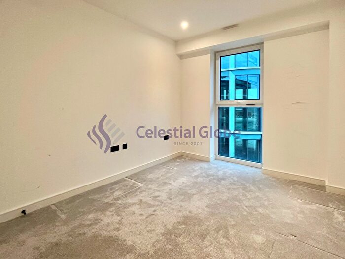 2 Bedroom Flat To Rent In Brook Street, Kingston Upon Thames, KT1