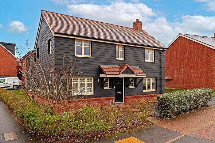 4 Bedroom Detached House To Rent In Milvus Road, St. Albans, AL4