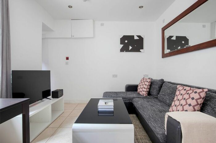 1 Bedroom Flat To Rent In Marylebone, London, W1H
