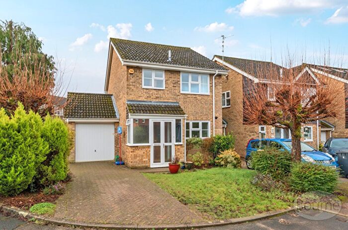 3 Bedroom Detached House For Sale In High Ridge, Godalming, Surrey, GU7