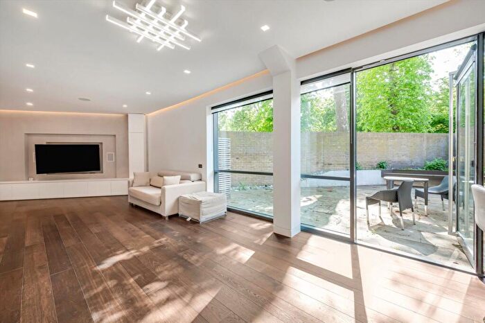 4 Bedroom Flat To Rent In Kingsford Street, London, NW5