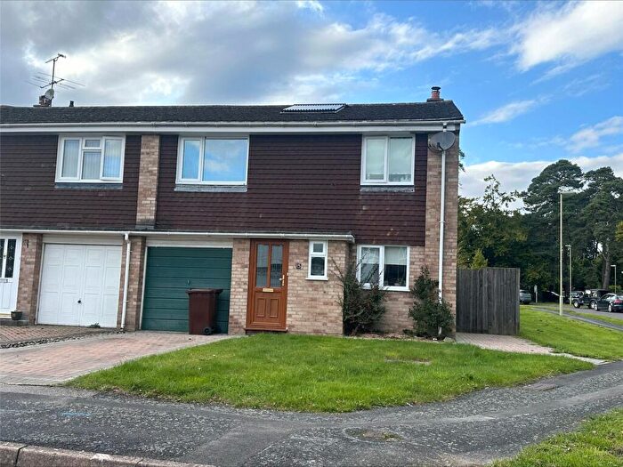 4 Bedroom Semi-Detached House To Rent In Douro Close, Baughurst, Tadley, Hampshire, RG26