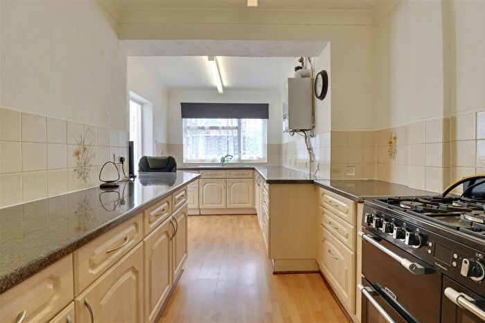 3 Bedroom Property For Sale In Raymond Road, Portsmouth, PO6
