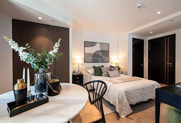 Studio To Rent In Triptych Place - Studio, Southbank, SE1