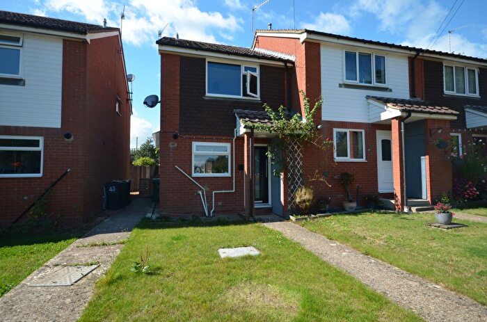 2 Bedroom Property To Rent In Mistley Close, Bexhill-On-Sea, TN40