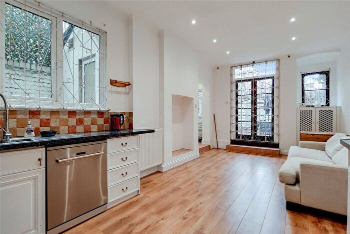 2 Bedroom Flat To Rent In Sedlescombe Road, London, SW6