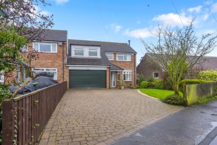 4 Bedroom Link Detached House For Sale In Low Coniscliffe, Darlington, DL2
