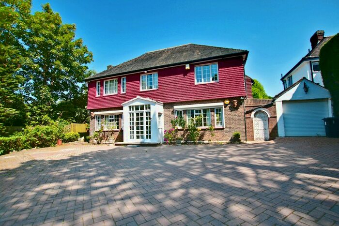 4 Bedroom Detached House To Rent In The Avenue, Beckenham, BR3