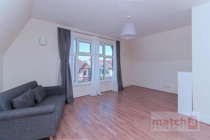 1 Bedroom Flat To Rent In Rusthall Avenue, Chiswick, London, W4