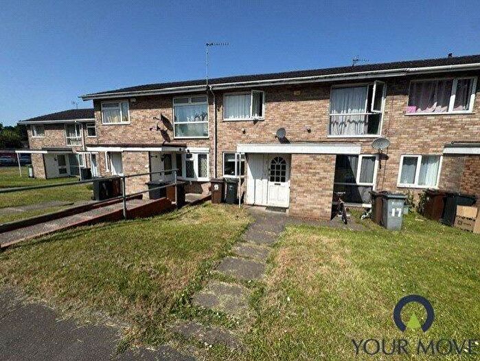 2 Bedroom Maisonette For Sale In Merryfield Close, Solihull, West Midlands, B92
