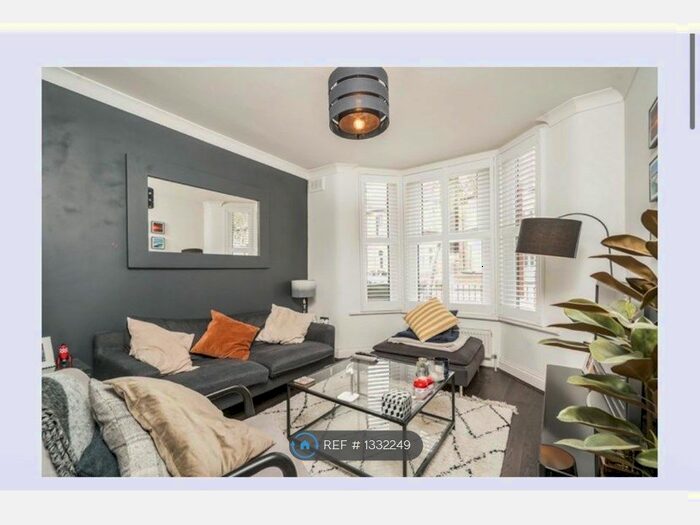 1 Bedroom Flat To Rent In Ground Floor, London, E10