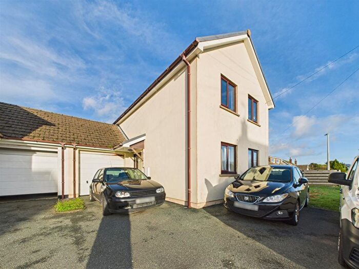 3 Bedroom Semi Detached House For Sale In Simpson Cross, Haverfordwest, SA62