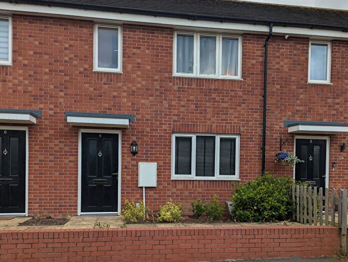 3 Bedroom Town House For Sale In Donald Cobley Close, Hinckley, LE10