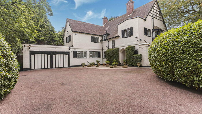 4 Bedroom Detached House For Sale In Roman Road, Little Aston Park, B74