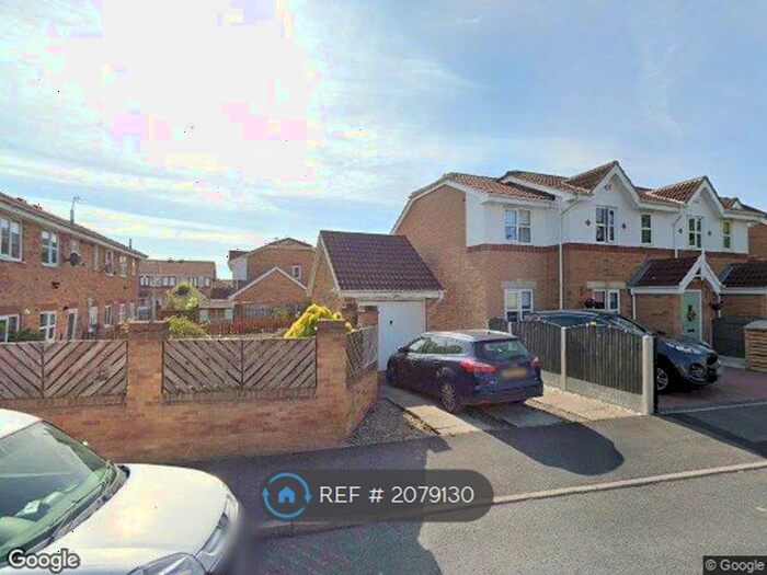2 Bedroom End Of Terrace House To Rent In Parkside Road, Leeds, LS28