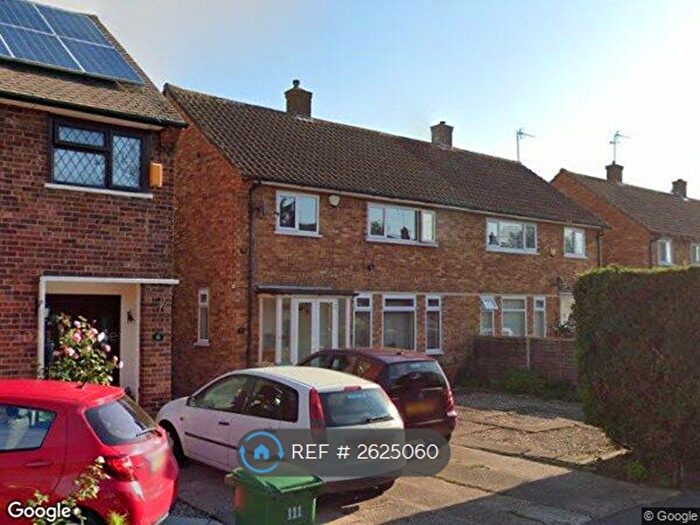 3 Bedroom Semi-Detached House To Rent In Harrow Road, Langley, SL3