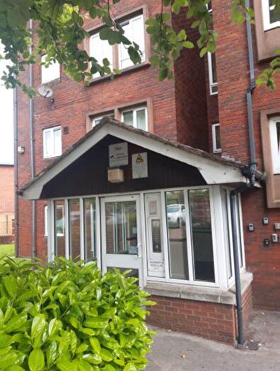 1 Bedroom Flat To Rent In Etherow Court, Ridling Lane, Hyde, Tameside, SK14