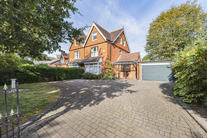 5 Bedroom Semi Detached House For Sale In Derby Road, Caversham, Reading, RG4