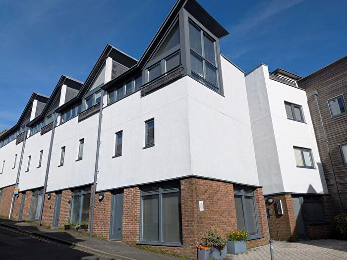 2 Bedroom End Of Terrace House For Sale In St. Nicholas Lane, Lewes, BN7