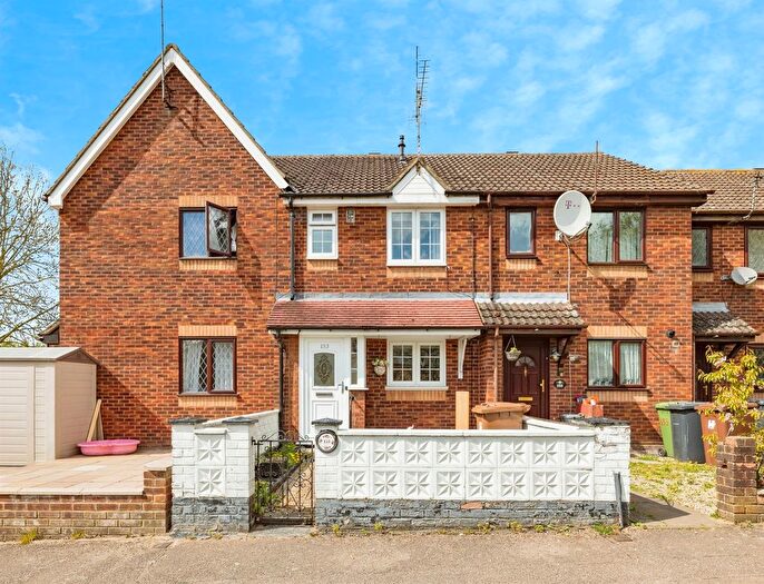 2 Bedroom Terraced House For Sale In Aycliffe Road, Borehamwood, WD6