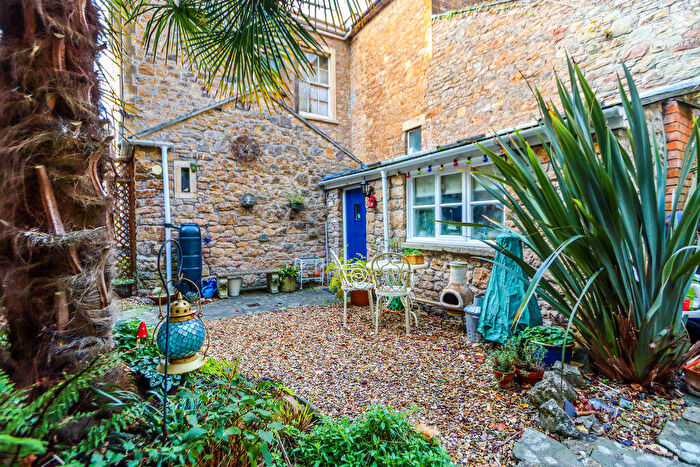 2 Bedroom End Of Terrace House For Sale In Hill Road, Clevedon, BS21