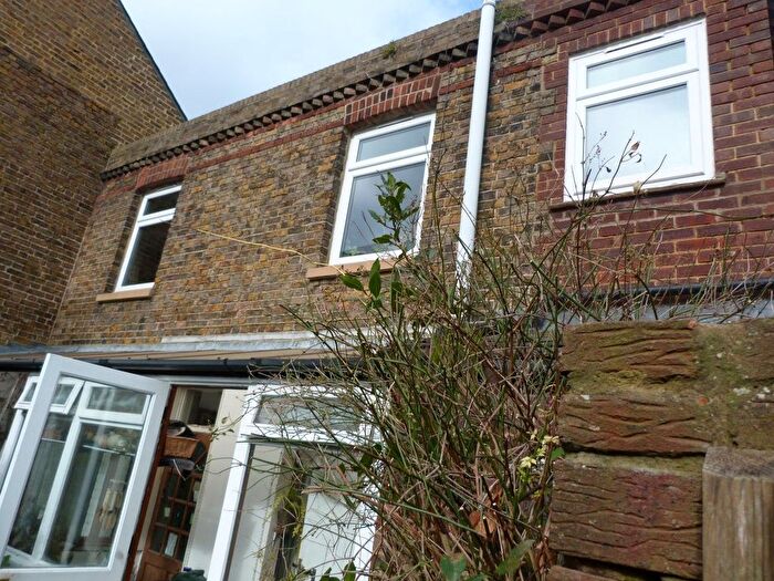 2 Bedroom Detached House For Sale In High Street, Broadstairs, CT10