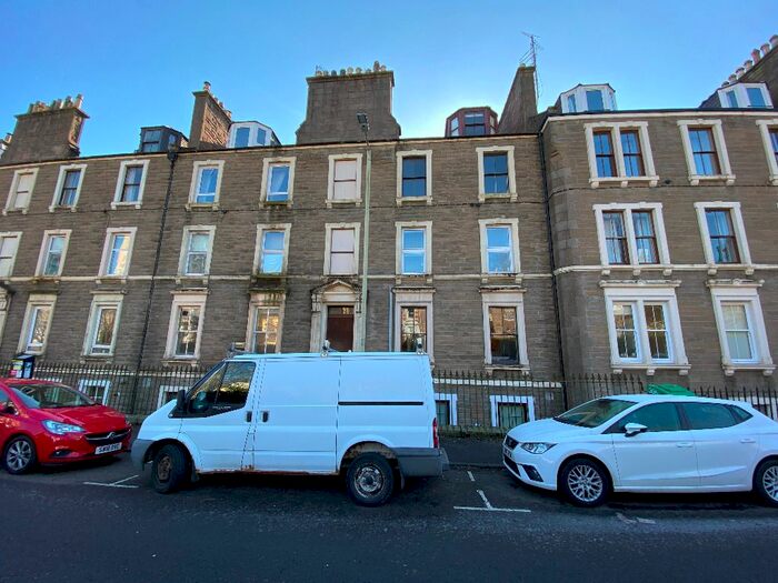 3 Bedroom Flat To Rent In Dudhope Street, City Centre, Dundee, DD1