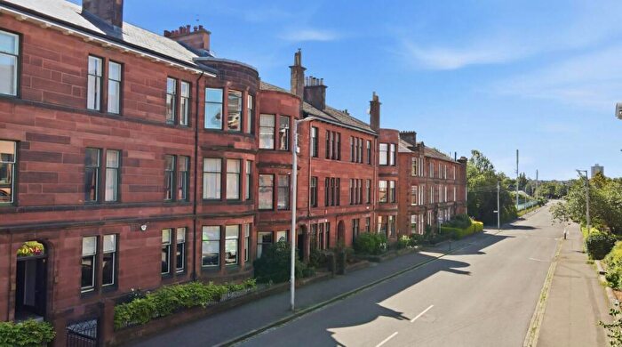 4 Bedroom Flat For Sale In Dolphin Road, Pollokshields, G41