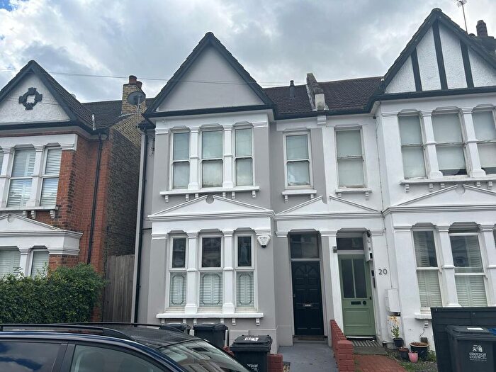 1 Bedroom Flat For Sale In Sangley Road, South Norwood, SE25