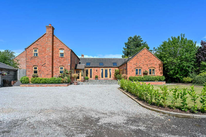 5 Bedroom Detached House For Sale In Fishers Pit Farm, Bromley Wood, WS15