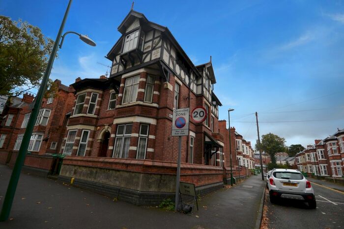 2 Bedroom Flat To Rent In Willoughby Avenue, Lenton, Nottingham, NG7
