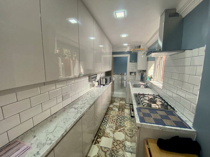 2 Bedroom Terraced House To Rent In Queens Road, Leicester, LE2