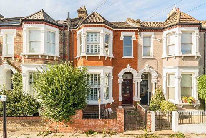 4 Bedroom Terraced House To Rent In Fairmount Road, Brixton, SW2