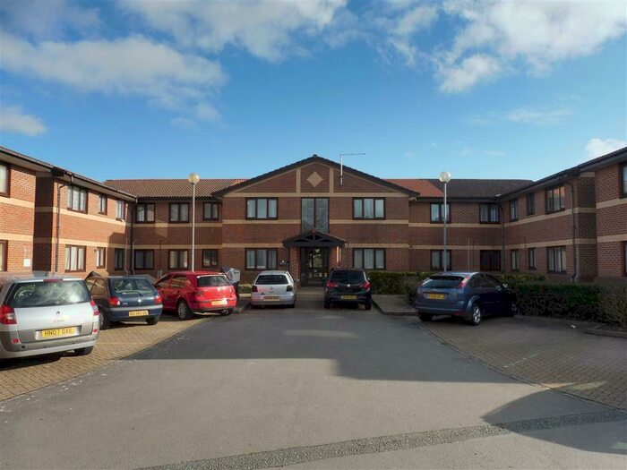 1 Bedroom Flat To Rent In Redlands Lane, Fareham, PO16