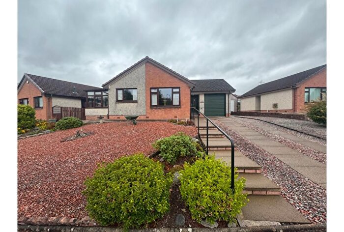 2 Bedroom Detached Bungalow For Sale In Yarrow Gardens, Dumfries, DG2
