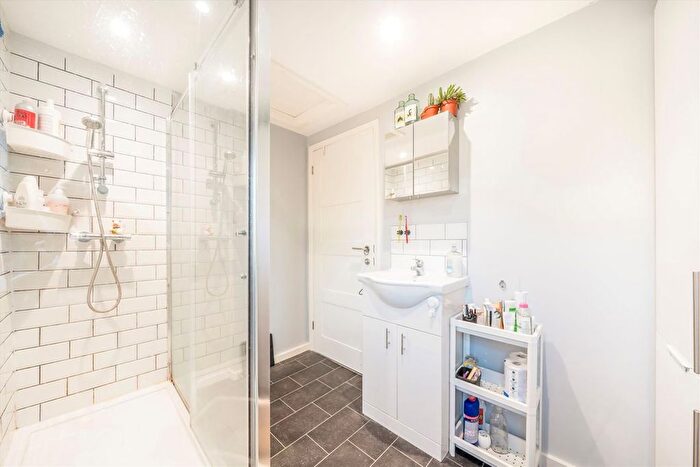 1 Bedroom Flat To Rent In Darfield Road, London, SE4