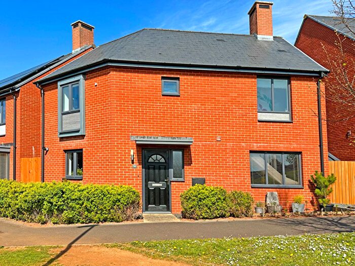 3 Bedroom Detached House For Sale In Milbury Farm Meadow, Exminster, EX6