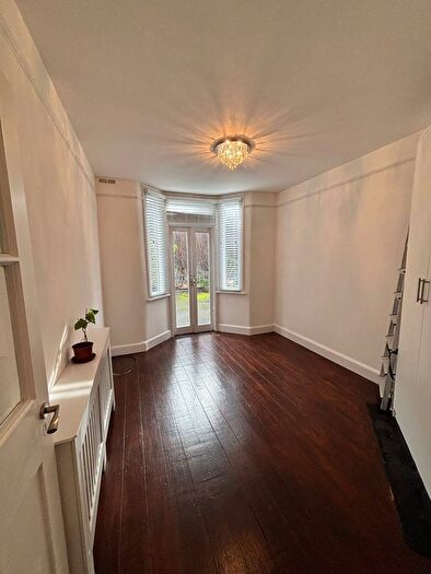 2 Bedroom Flat To Rent In Haberdasher Street, London, N1