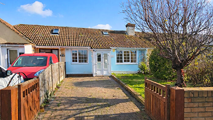 2 Bedroom Chalet For Sale In The Grove, Herne Bay, CT6