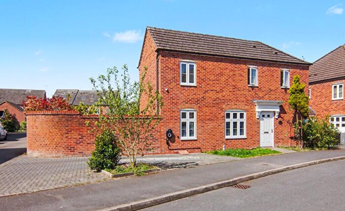 3 Bedroom Detached House For Sale In Endicott Bend, Coventry, CV4