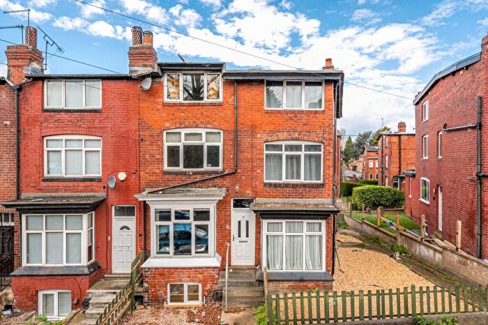 6 Bedroom Terraced House For Sale In Richmond Mount, Leeds, LS6