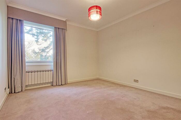 3 Bedroom Flat To Rent In Redwood Lodge, Grange Road, Cambridge, CB3