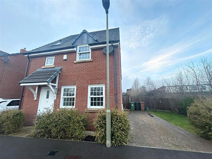 3 Bedroom House To Rent In Queen's Crescent, Shrivenham, Swindon, SN6