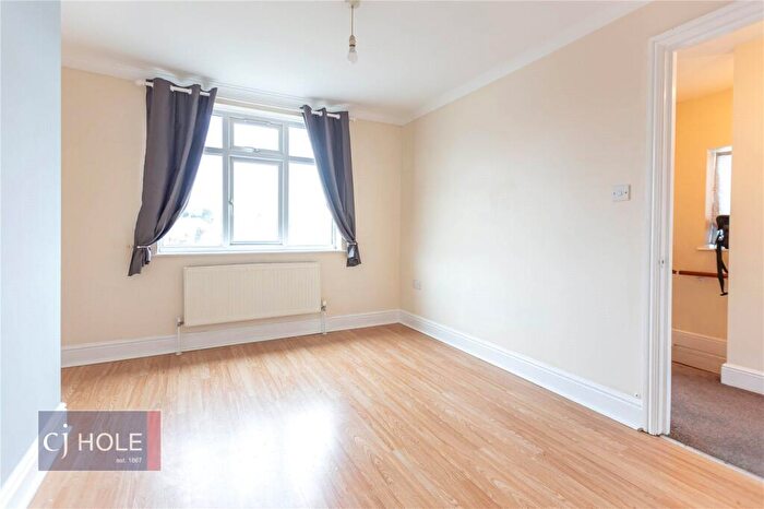 2 Bedroom Apartment To Rent In Kingsholme Road, Kingswood, Bristol, BS15