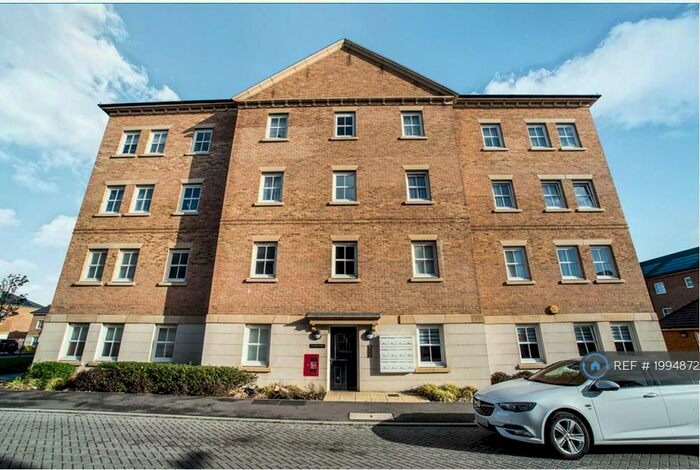 2 Bedroom Flat To Rent In Rainbow Road, Erith, DA8