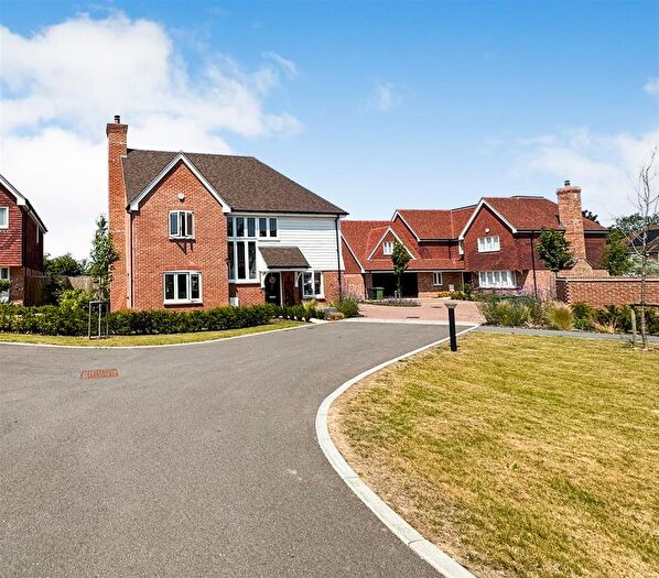 4 Bedroom Property For Sale In Spring Gardens, Sutton Valence, ME17