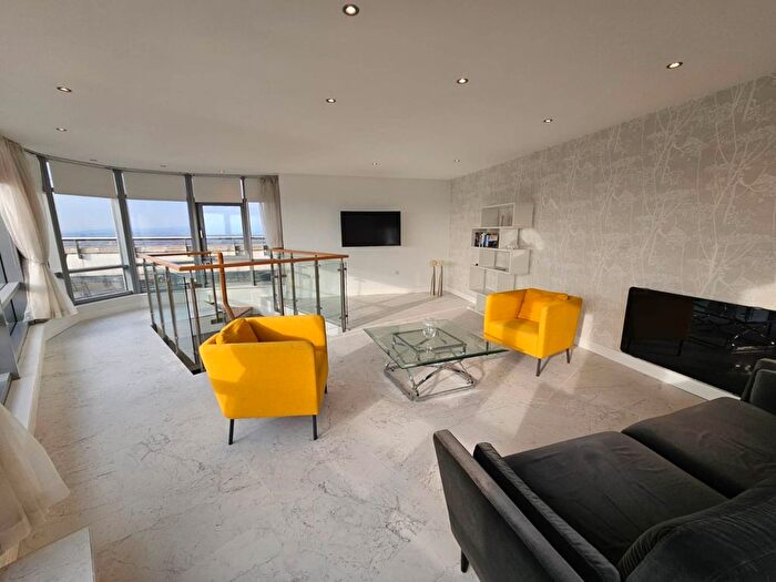 3 Bedroom Flat To Rent In Altolusso Apartments, Bute Terrace, CF10