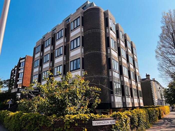 2 Bedroom Apartment To Rent In Gildredge Road, Eastbourne, BN21