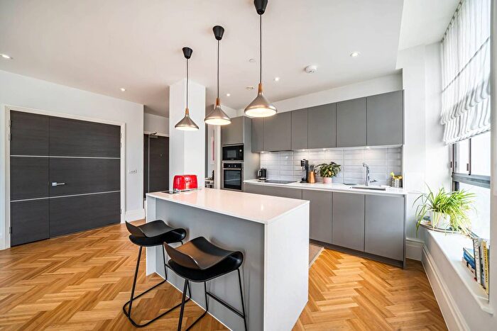 2 Bedroom Flat For Sale In Ivor House, Brixton, London, SW2