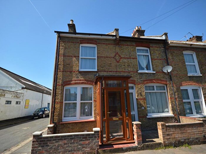3 Bedroom House To Rent In Mead Road, Gravesend, Kent, DA11